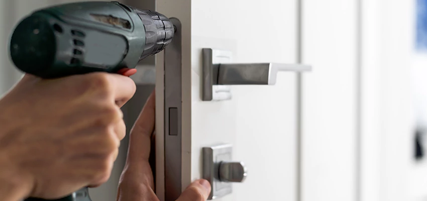 Locksmith For Lock Replacement Near Me in Los Alamitos, CA