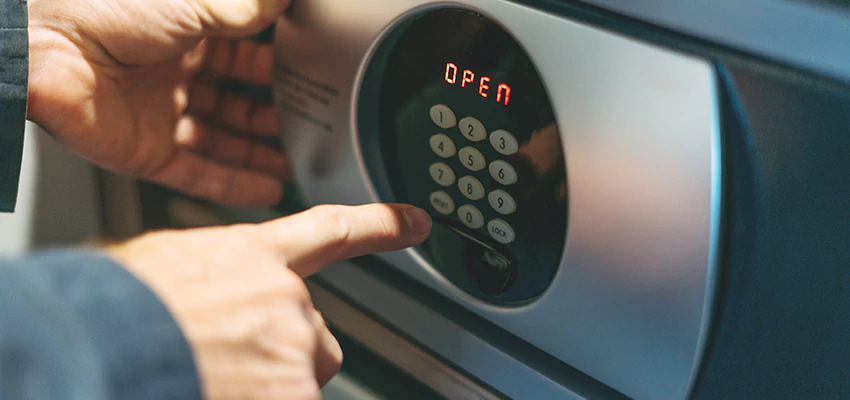 Cash Safe Openers in Los Alamitos, California